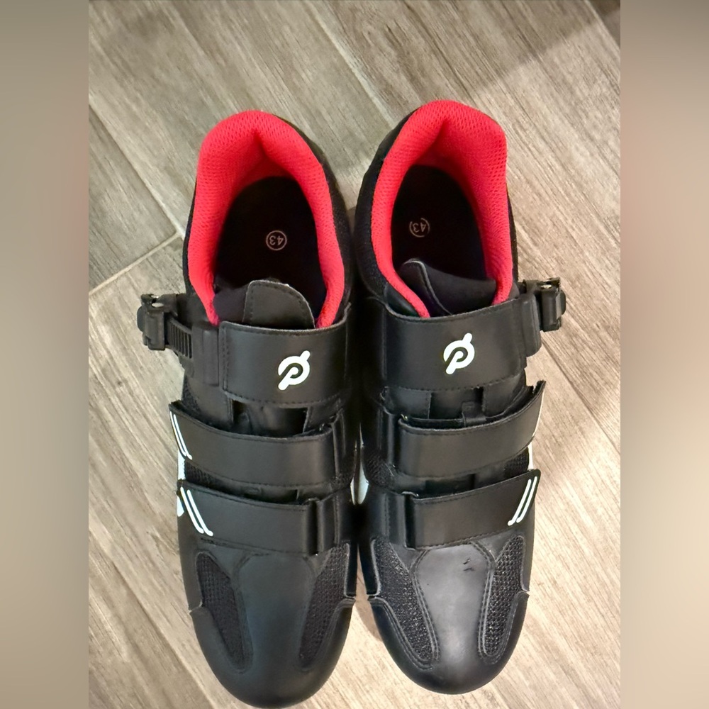 Peloton shoes size 43. EUC